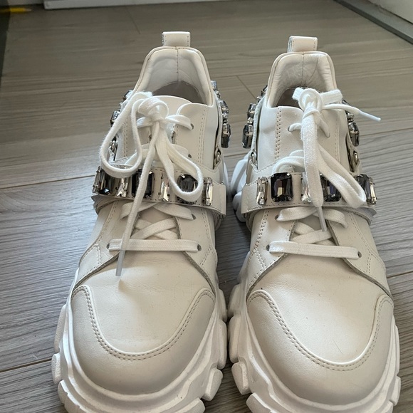 White handcrafted sneakers - Picture 2 of 6